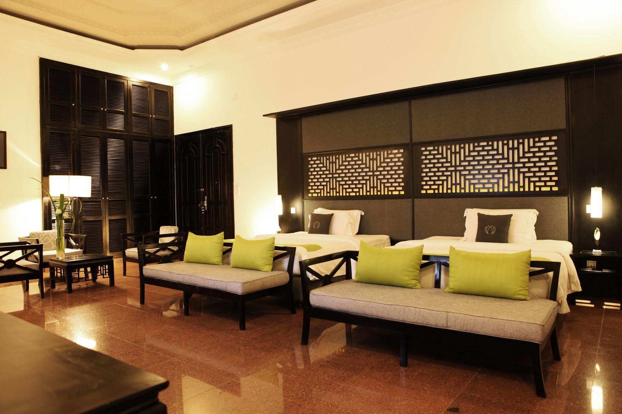 White Mansion 白色公馆 Hotel Phnom Penh Ngoại thất bức ảnh